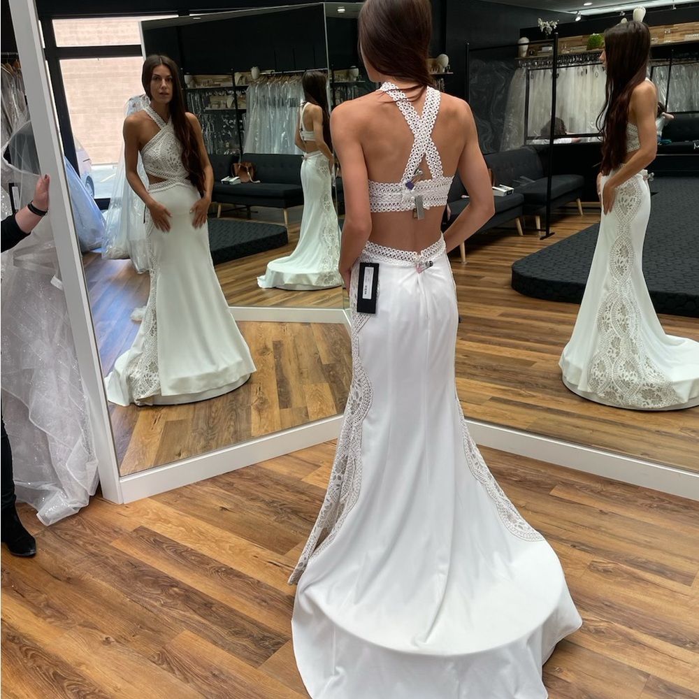 NWOT Willowby by Watters Boyd 54109 Cut Out Lace Boho Ivory Wedding Dress 00